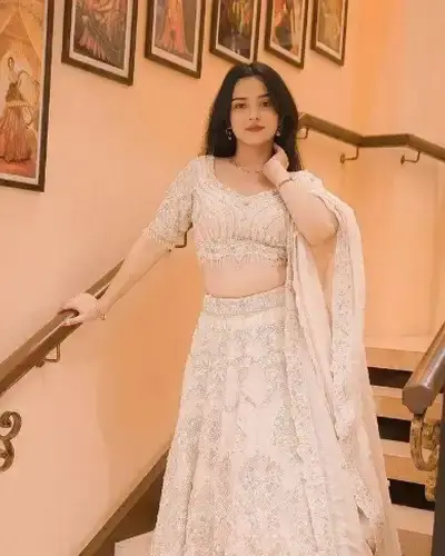 Escort Adyar
